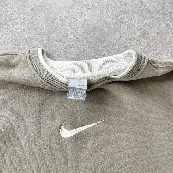 Nike RARE 2000s heavyweight embroidered swoosh sweatshirt (XL)