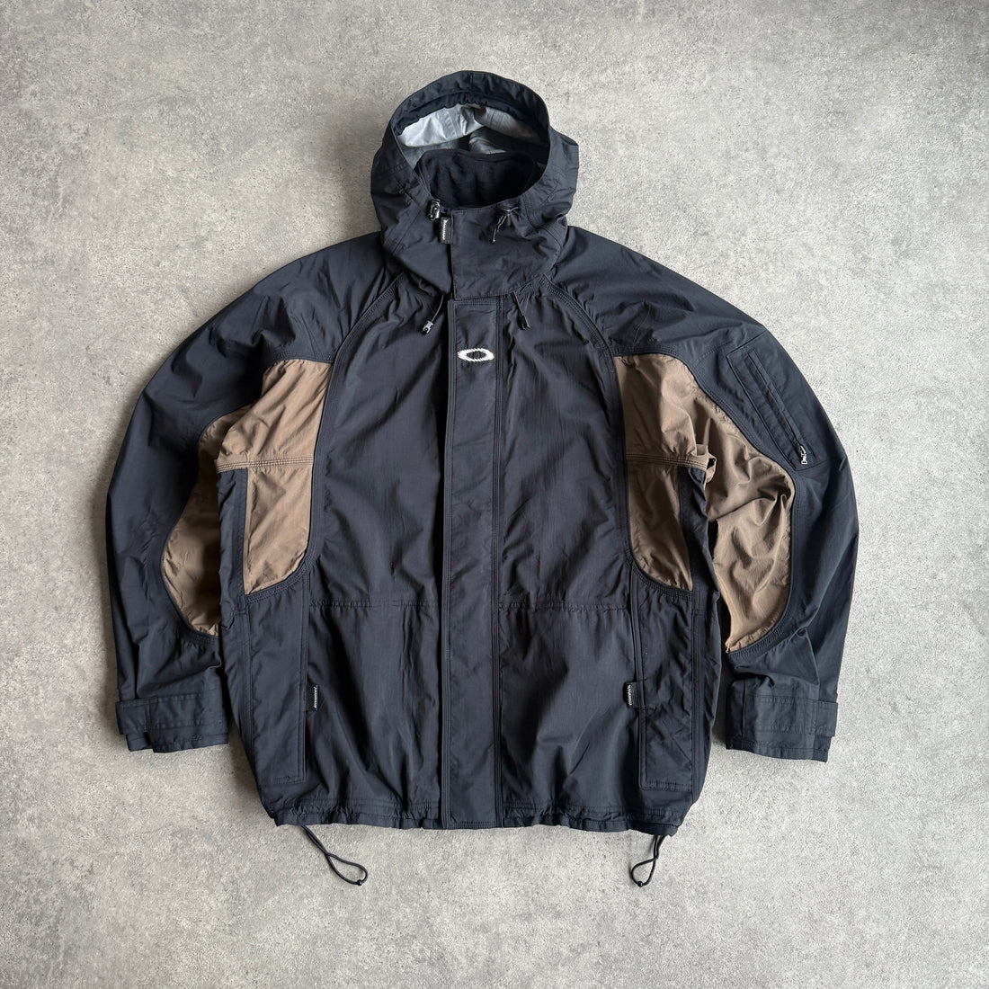 Oakley Software RARE 2000s heavyweight waterproof technical jacket (XL)