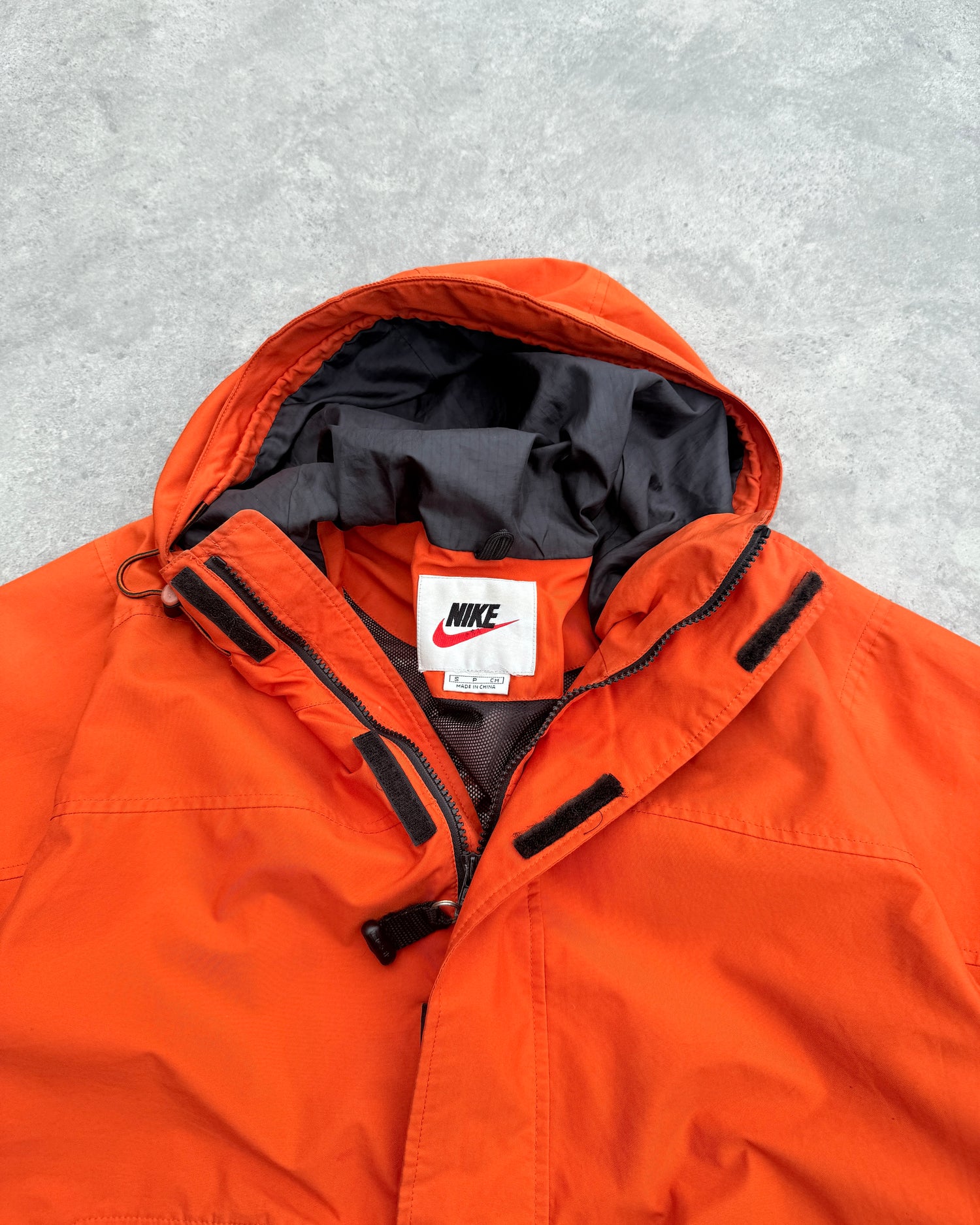 nike acg 1990s lightweight technical waterproof jacket (S)