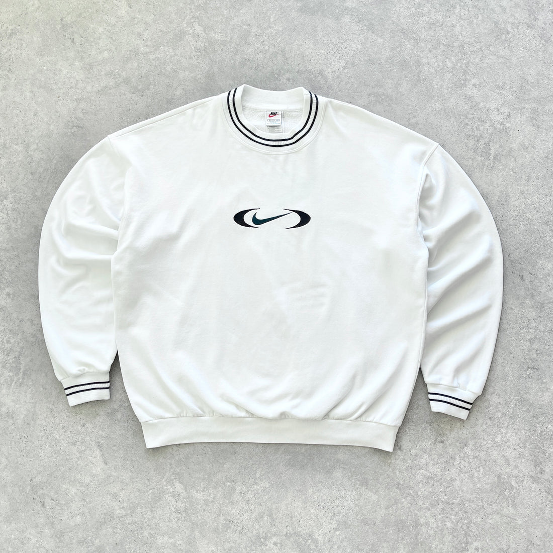 Nike RARE 1990s heavyweight embroidered sweatshirt (XXL)