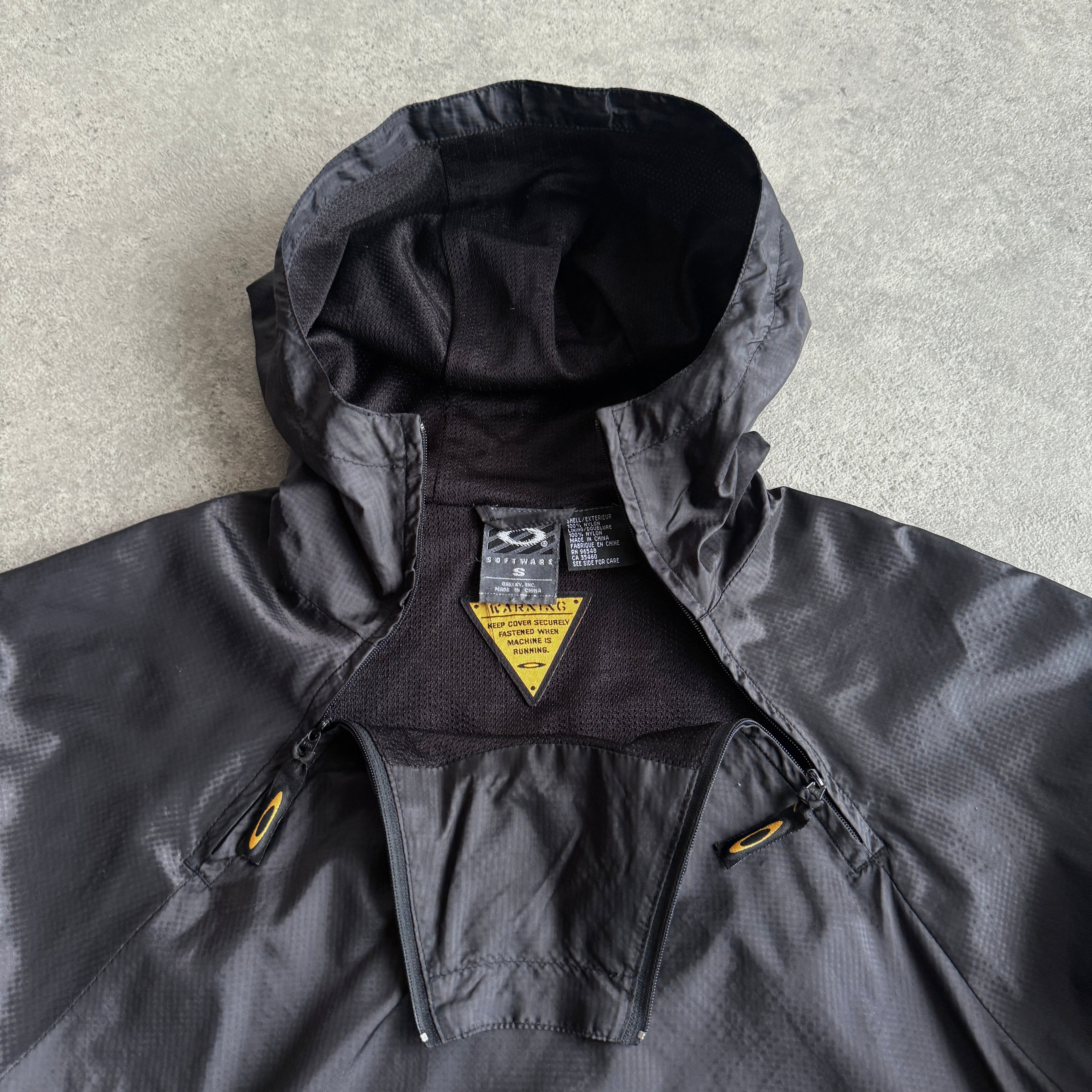 Oakley Software 2000s asymmetric technical shell jacket (M)