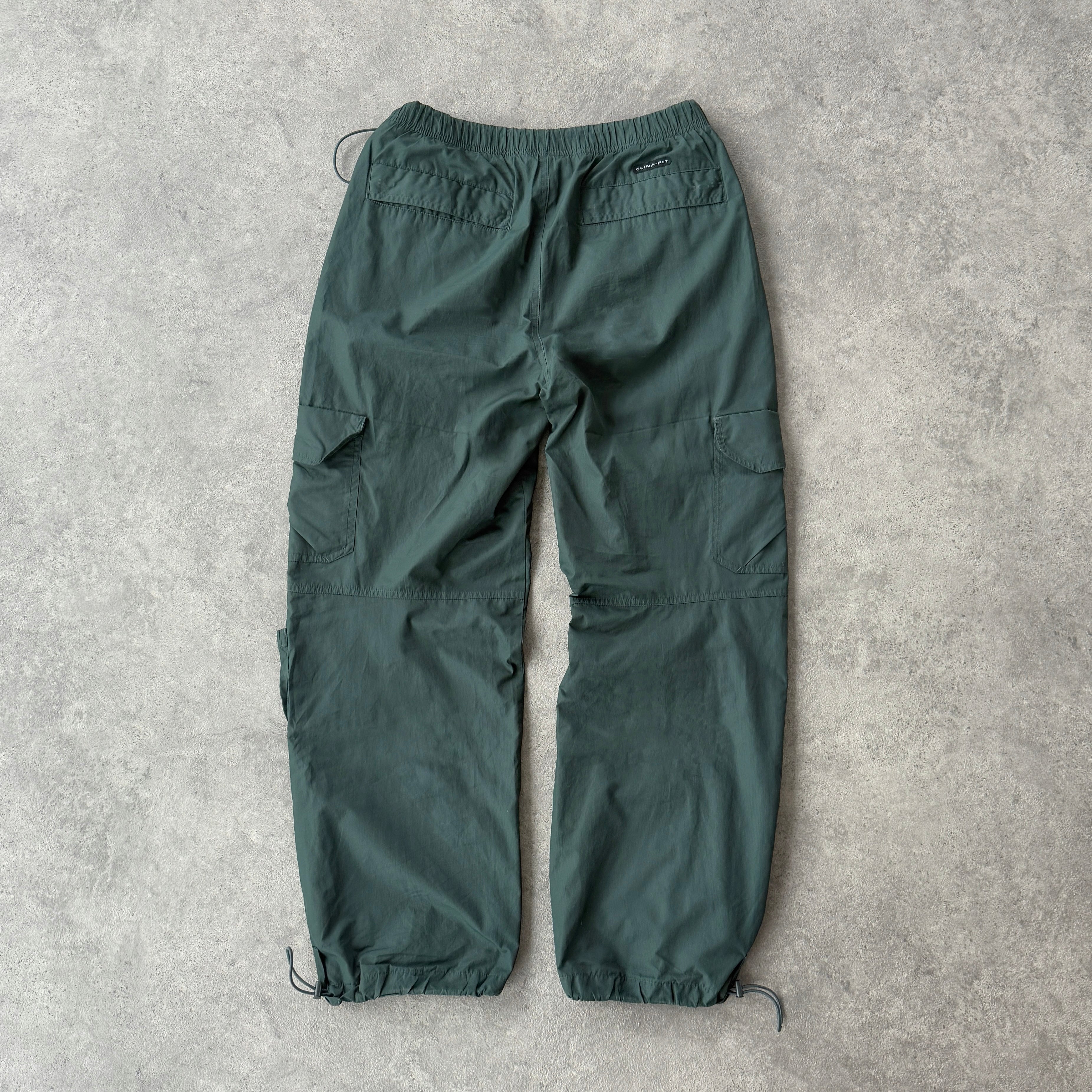 Nike 2000s clima-fit technical parachute pants (L)