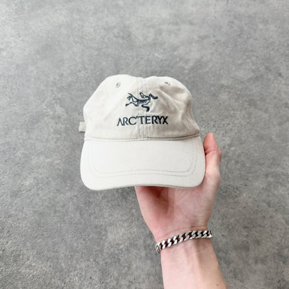 Arc’teryx 1990s embroidered spellout cap