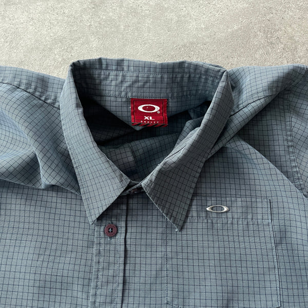 Oakley 2000s button up check shirt (XL)