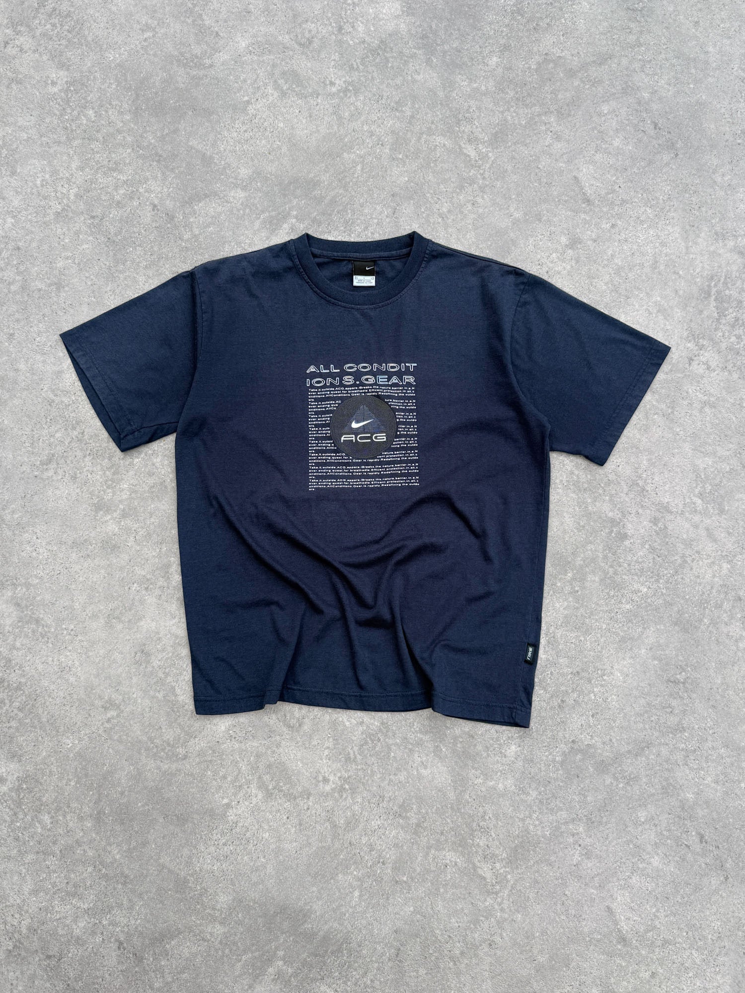 nike acg 2001 heavyweight graphic t-shirt, front view