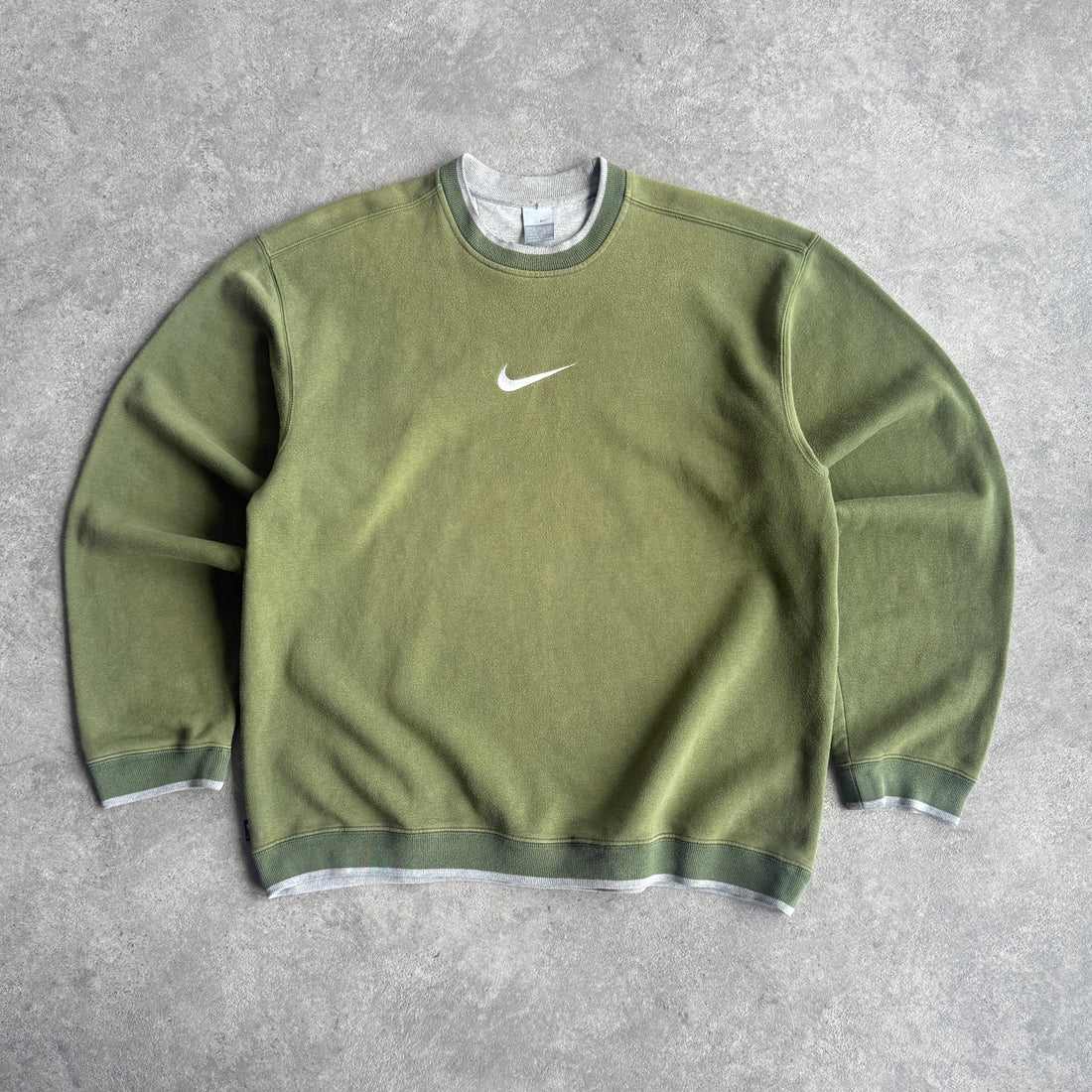 Nike 2000s heavyweight embroidered swoosh sweatshirt (XL)