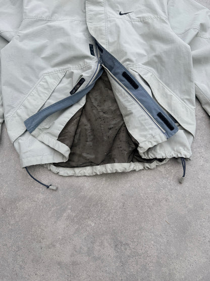 nike acg 1990s lightweight technical waterproof jacket (m)