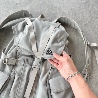 Nike ACG 1990s Steel City 35L backpack (22”x15”)