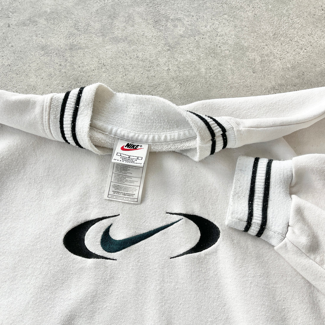 Nike RARE 1990s heavyweight embroidered swoosh sweatshirt (L)