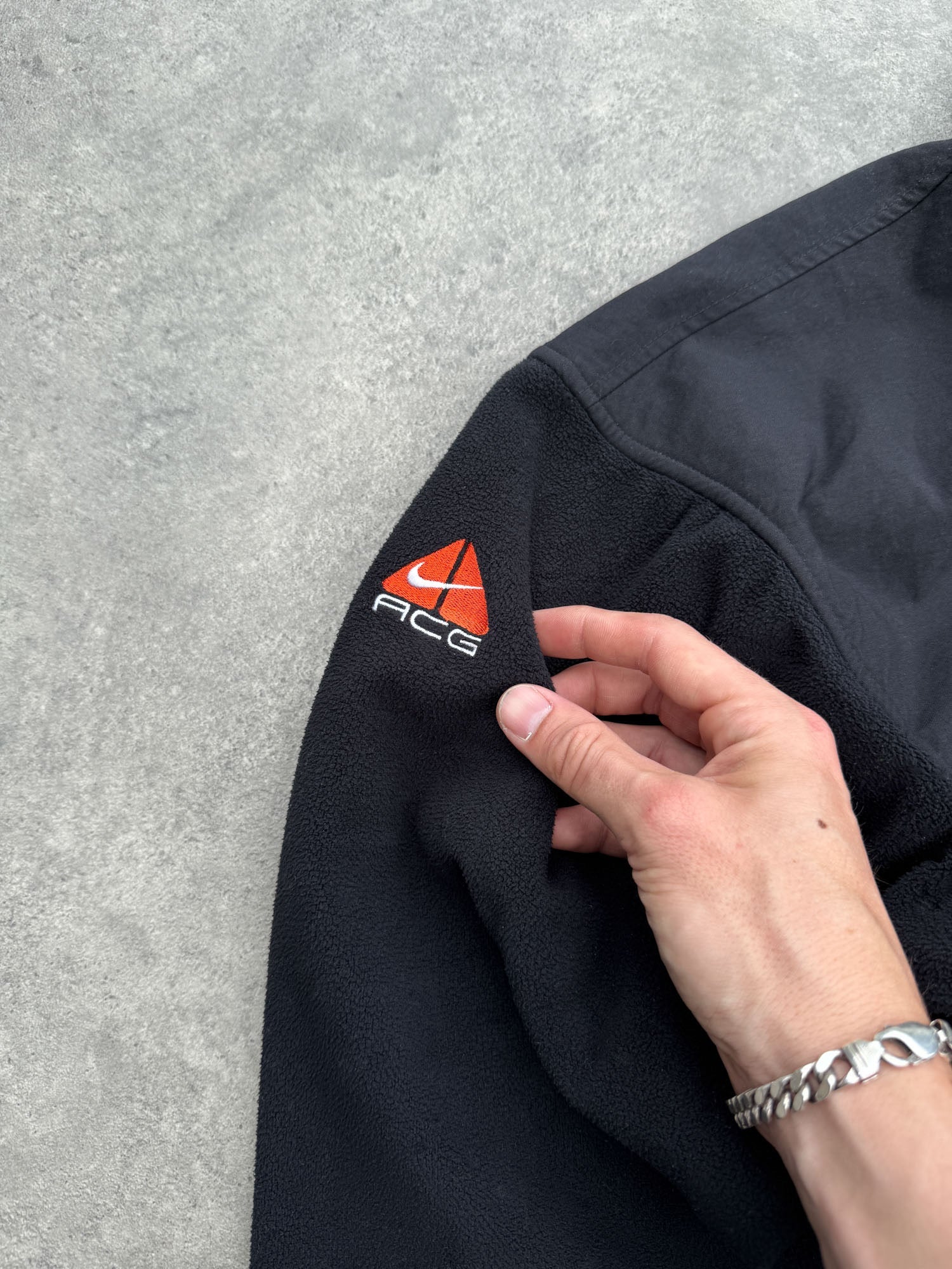 nike acg 1998 polartec fleece jacket, acg lungs logo sleeve detail