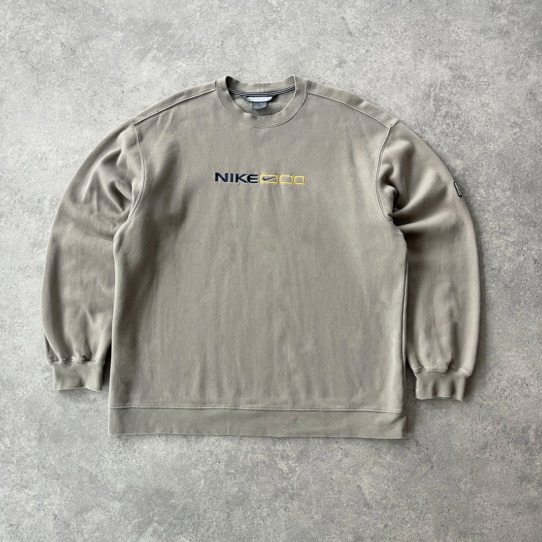 Nike RARE 2002 heavyweight embroidered spellout sweatshirt (L)