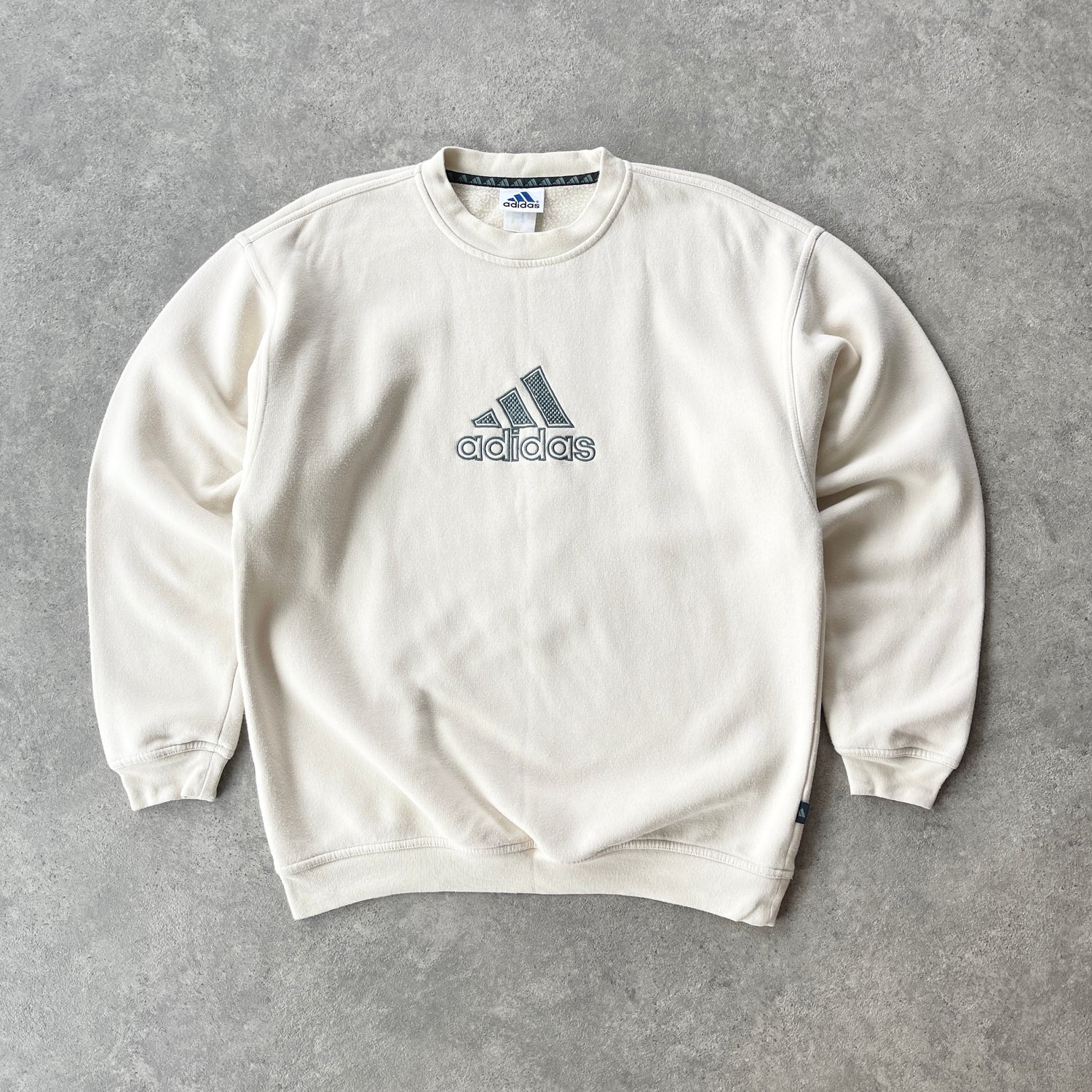 Adidas 1990s heavyweight embroidered sweatshirt (L)