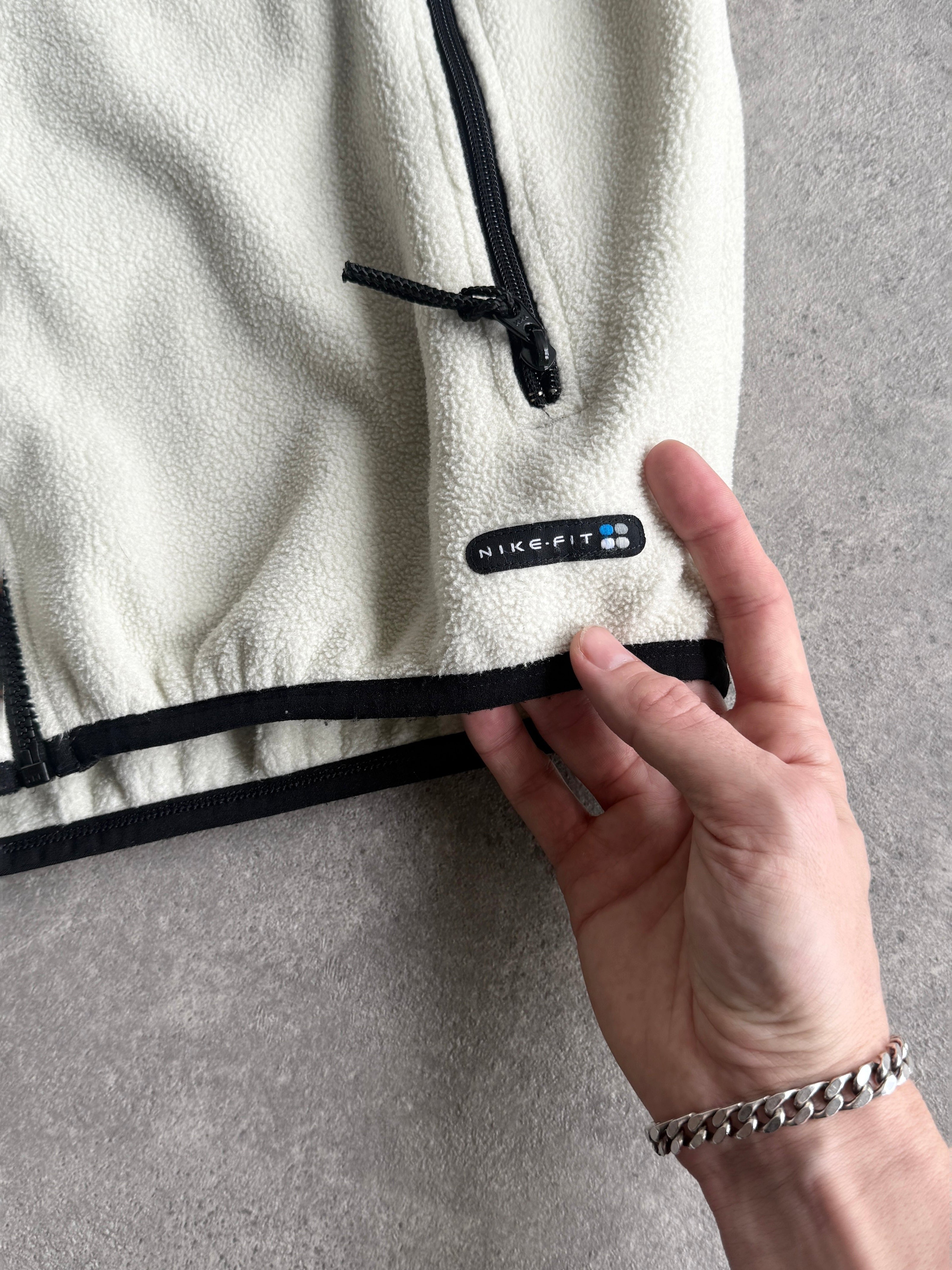 nike acg 1998 technical fleece vest jacket, collar detail