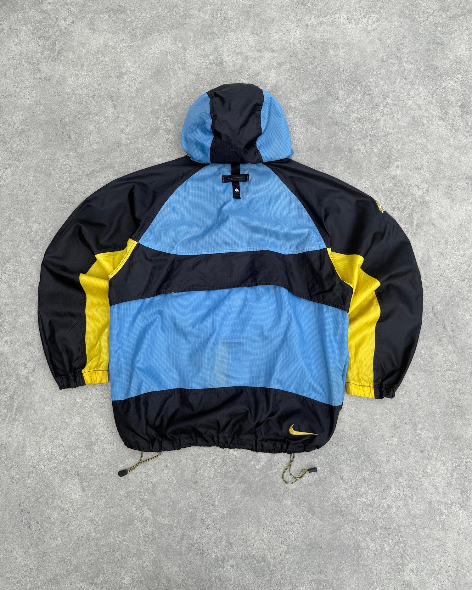 nike acg 1990s colour block packable lightweight jacket, back view