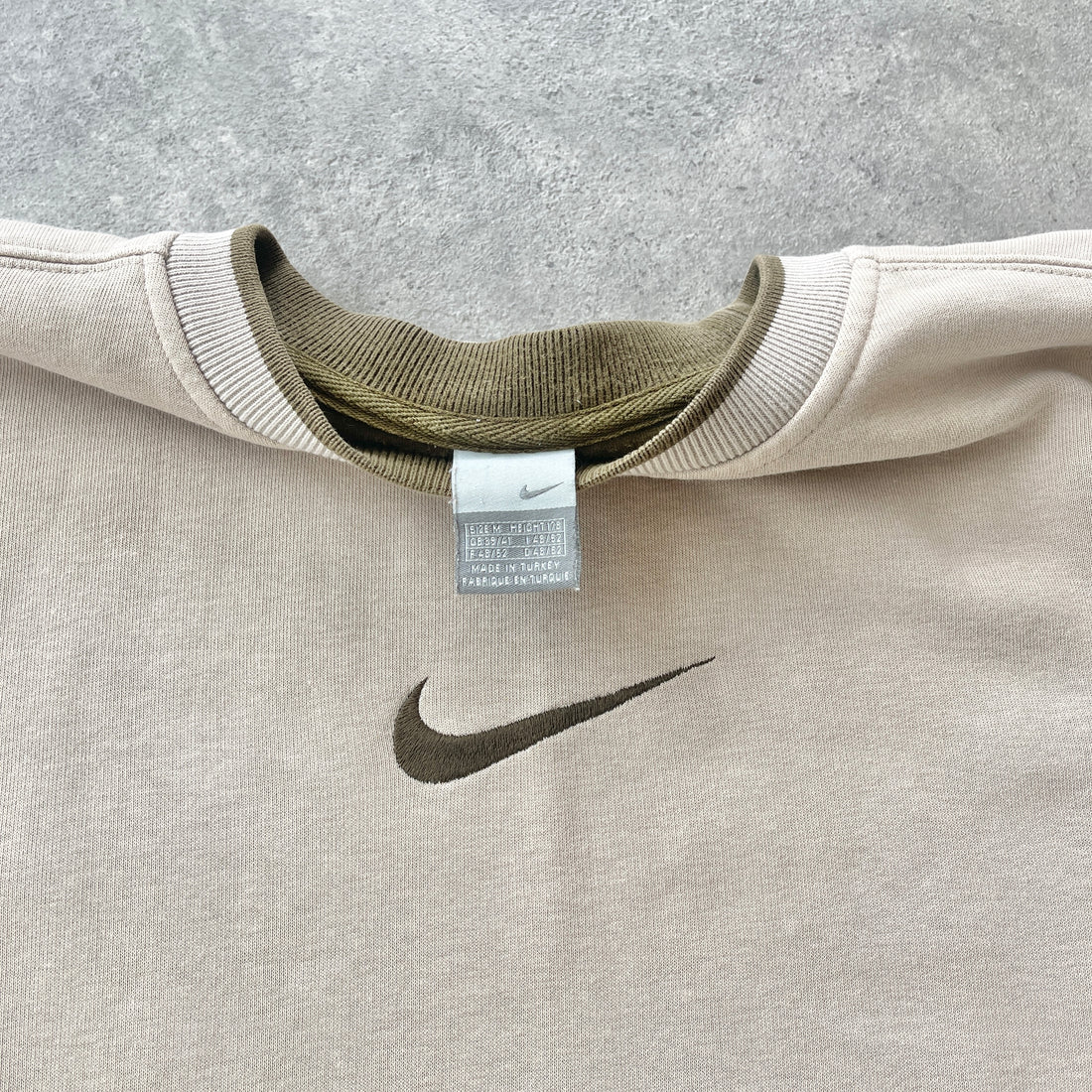 Nike 2000s heavyweight embroidered sweatshirt (M)