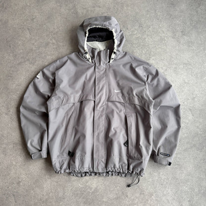 Nike ACG 1990s Nike-fit technical waterproof jacket (L)