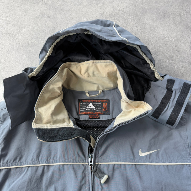 Nike ACG RARE 1990s storm fit heavyweight technical waterproof jacket (L)