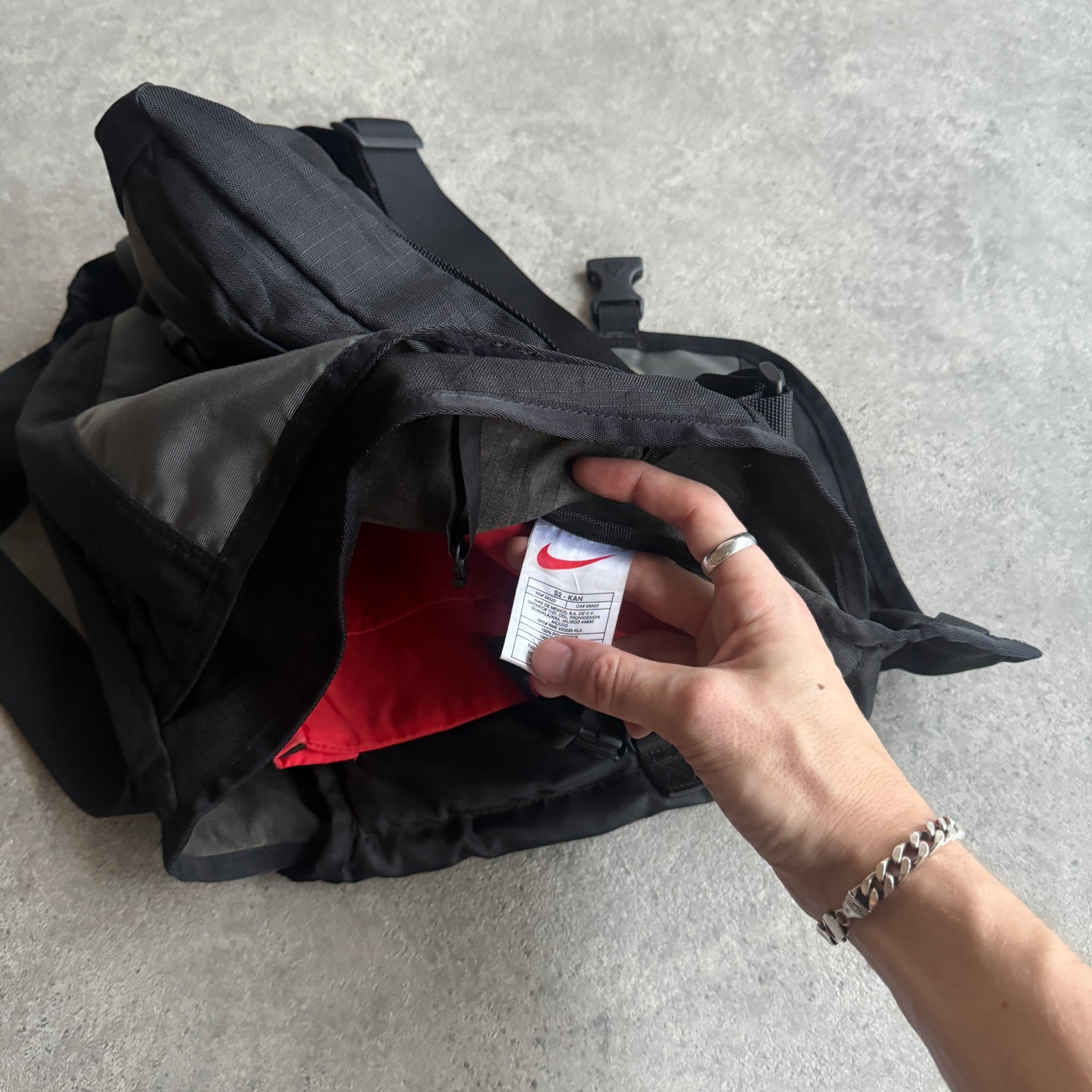 Nike ACG 1990s cross body technical utility bag (13”x12”)