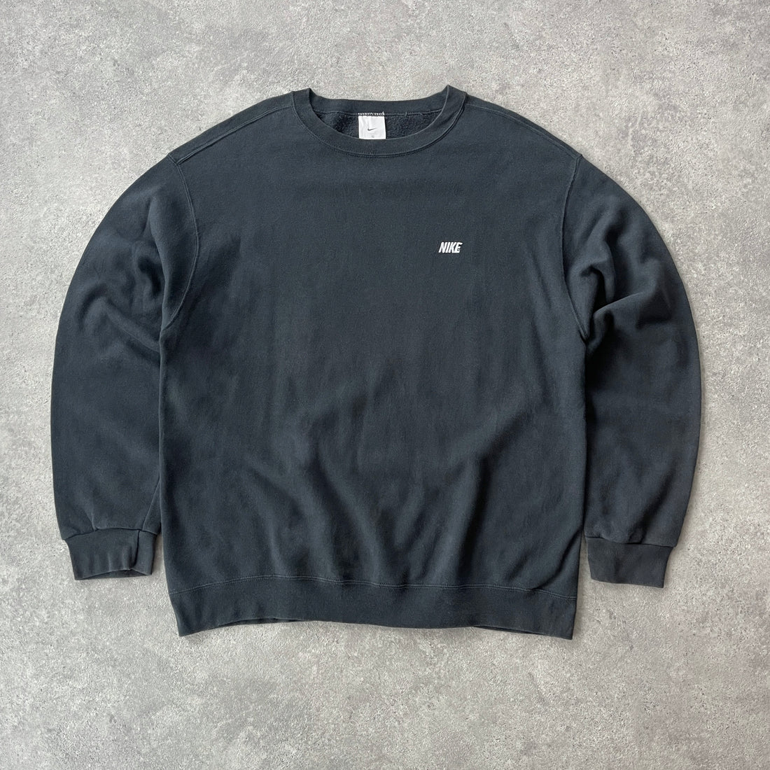 Nike 2001 embroidered heavyweight sweatshirt (XL)