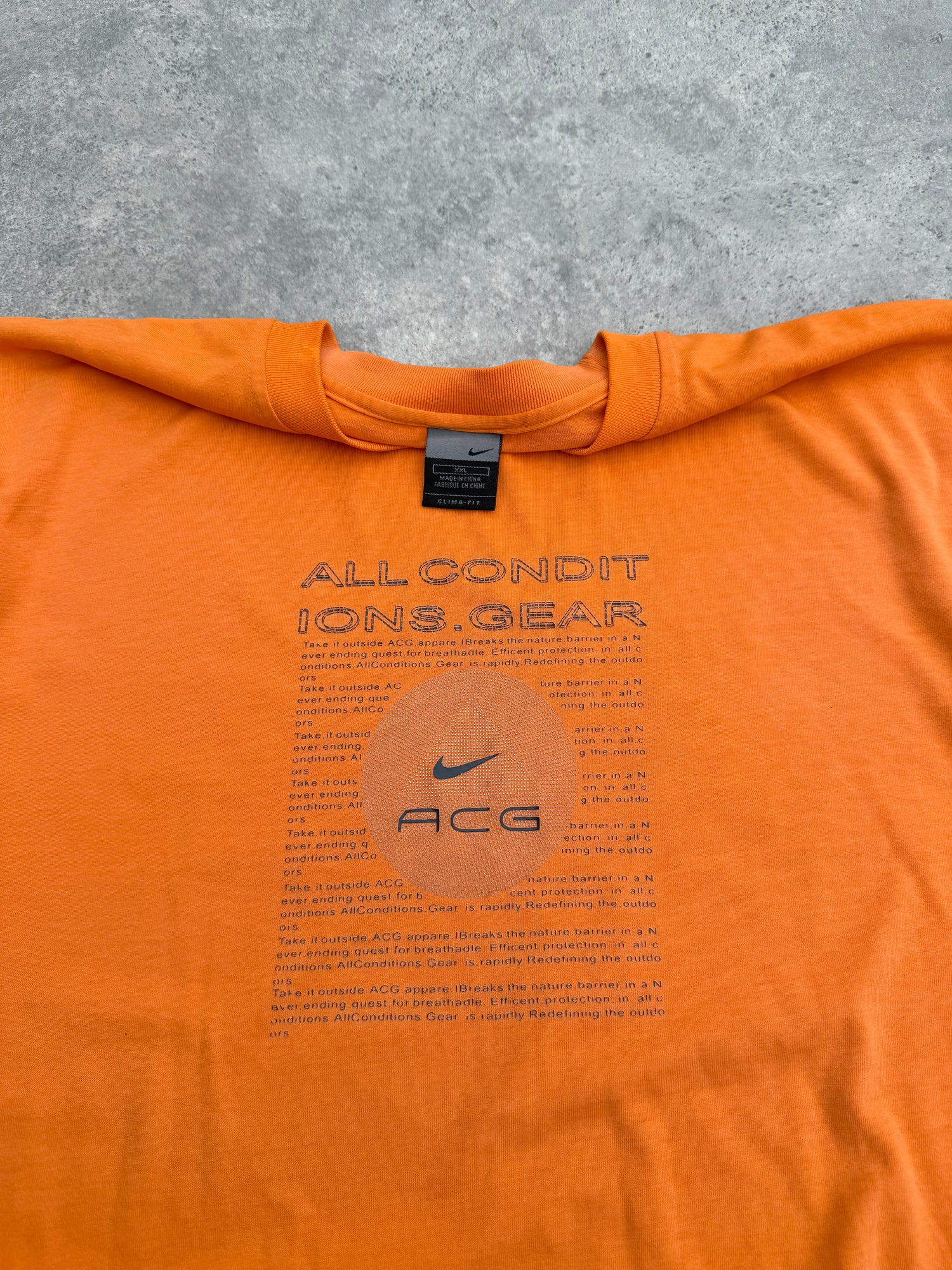 nike acg 2001 heavyweight graphic t-shirt (xl)