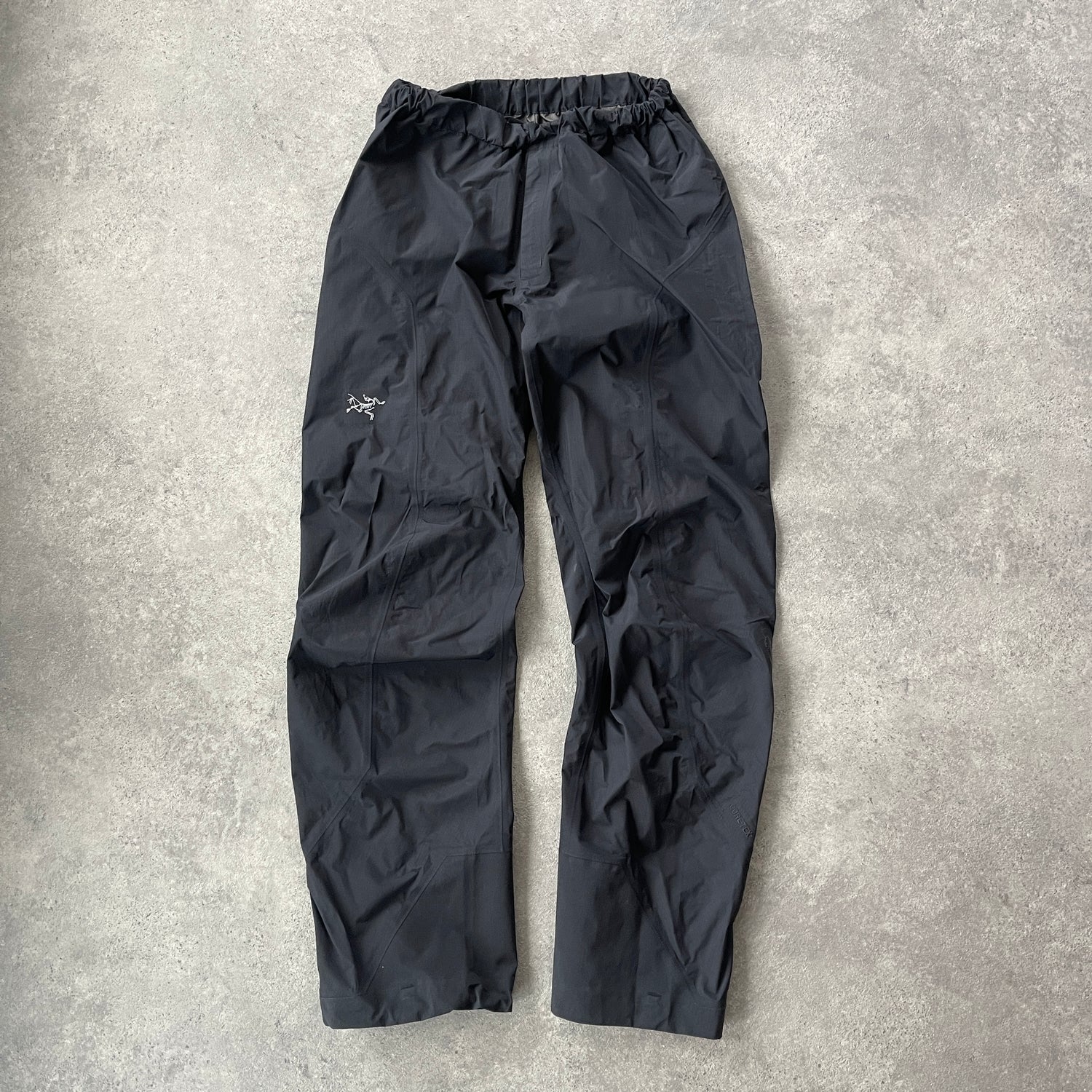 Arc’teryx 2000s goretex technical lightweight trousers (S)