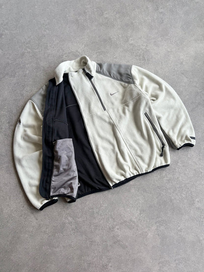 nike acg 1990s technical dual zip polartec fleece, lungs logo sleeve detail