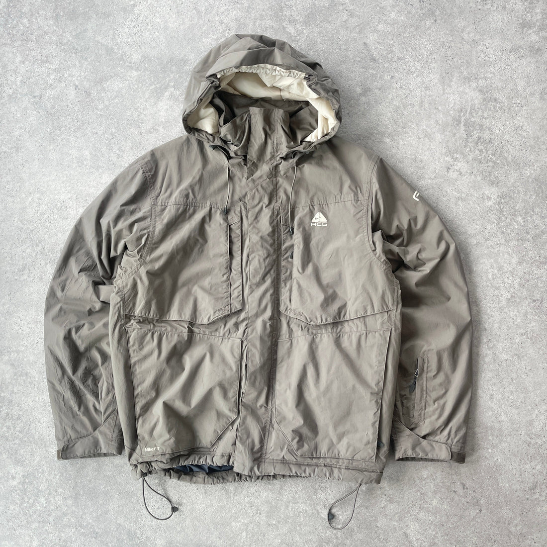 Nike ACG RARE 2000s technical storm-fit shell jacket (L)