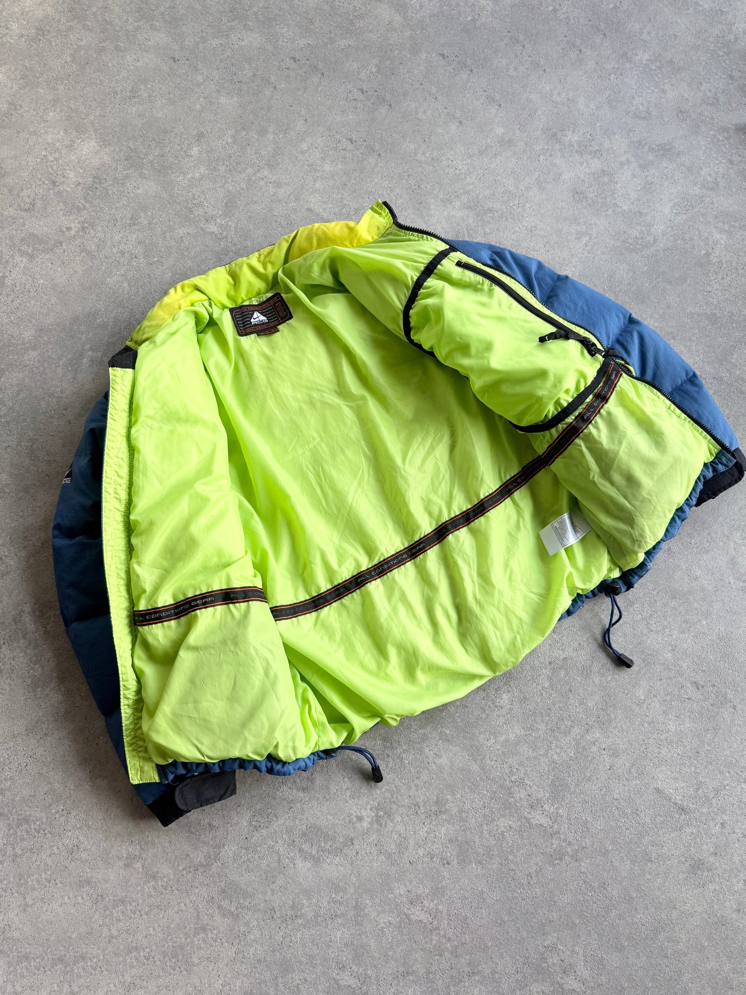nike acg 1998 technical down fill puffer jacket, zip pocket detail