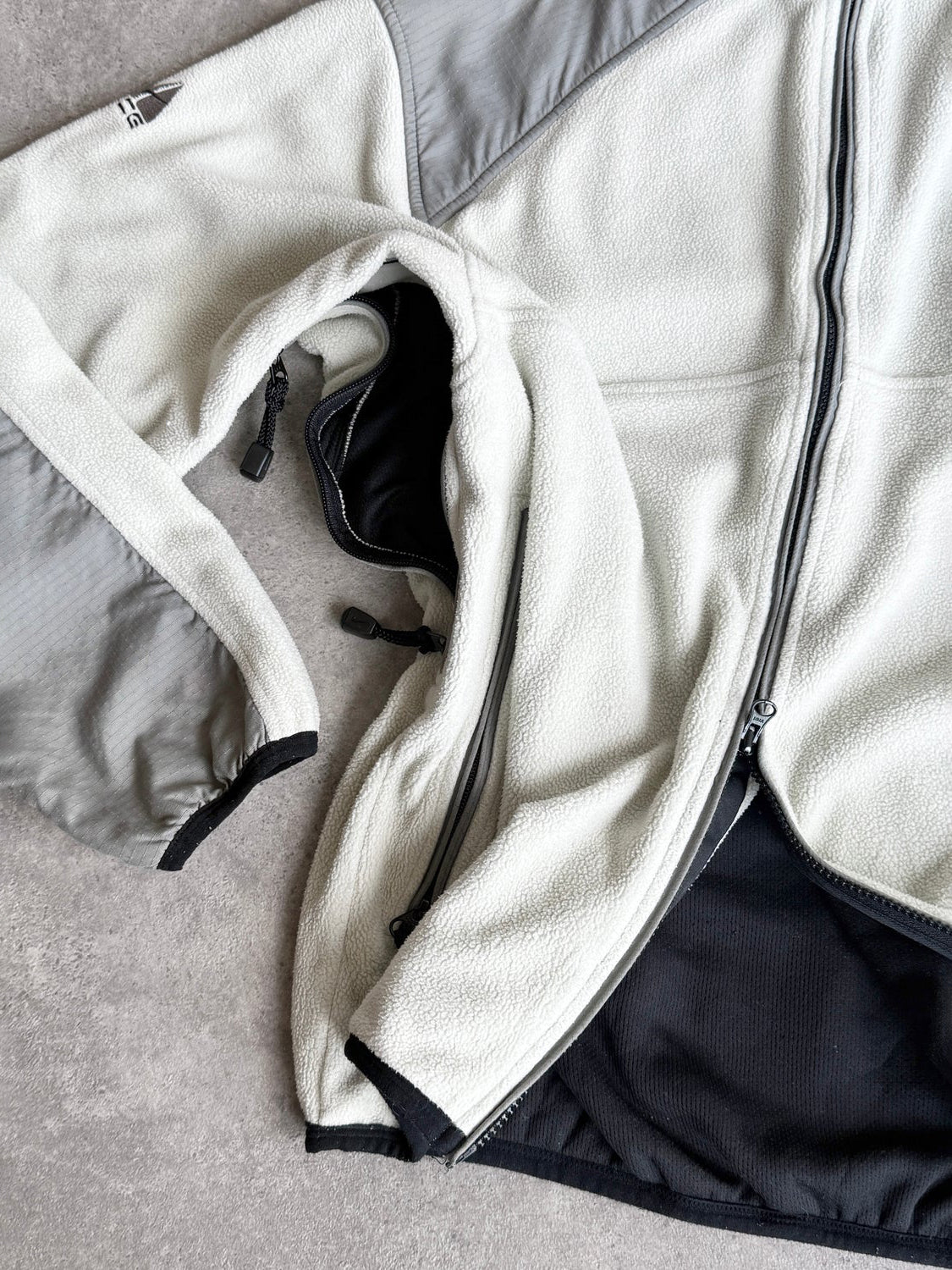 nike acg 1990s technical dual zip polartec fleece, orange neck loop detail