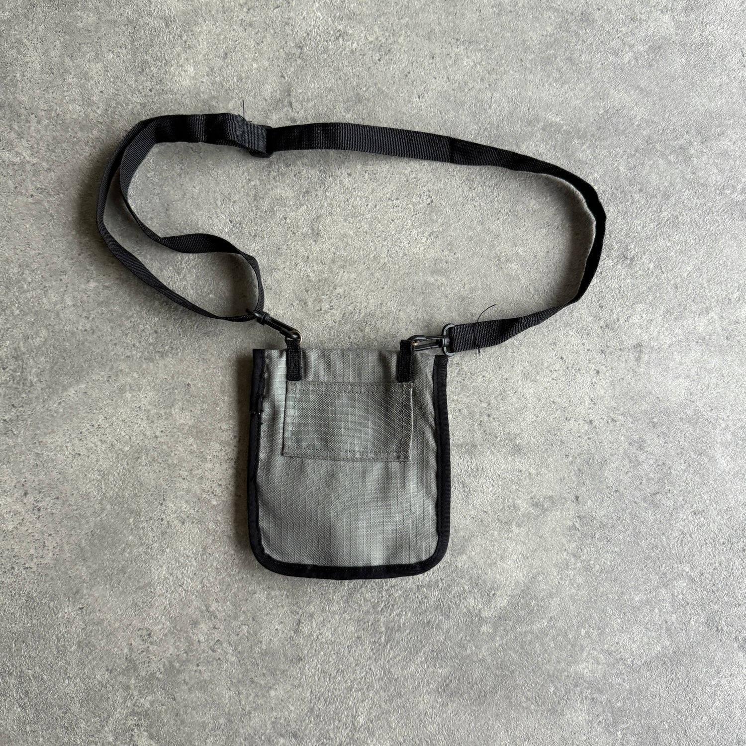 Nike ACG 1990s cross body technical utility pouch/bag (7”x6”)