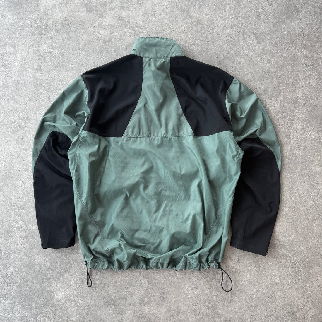 Arc’teryx 2000s technical windstopper shell jacket (M)