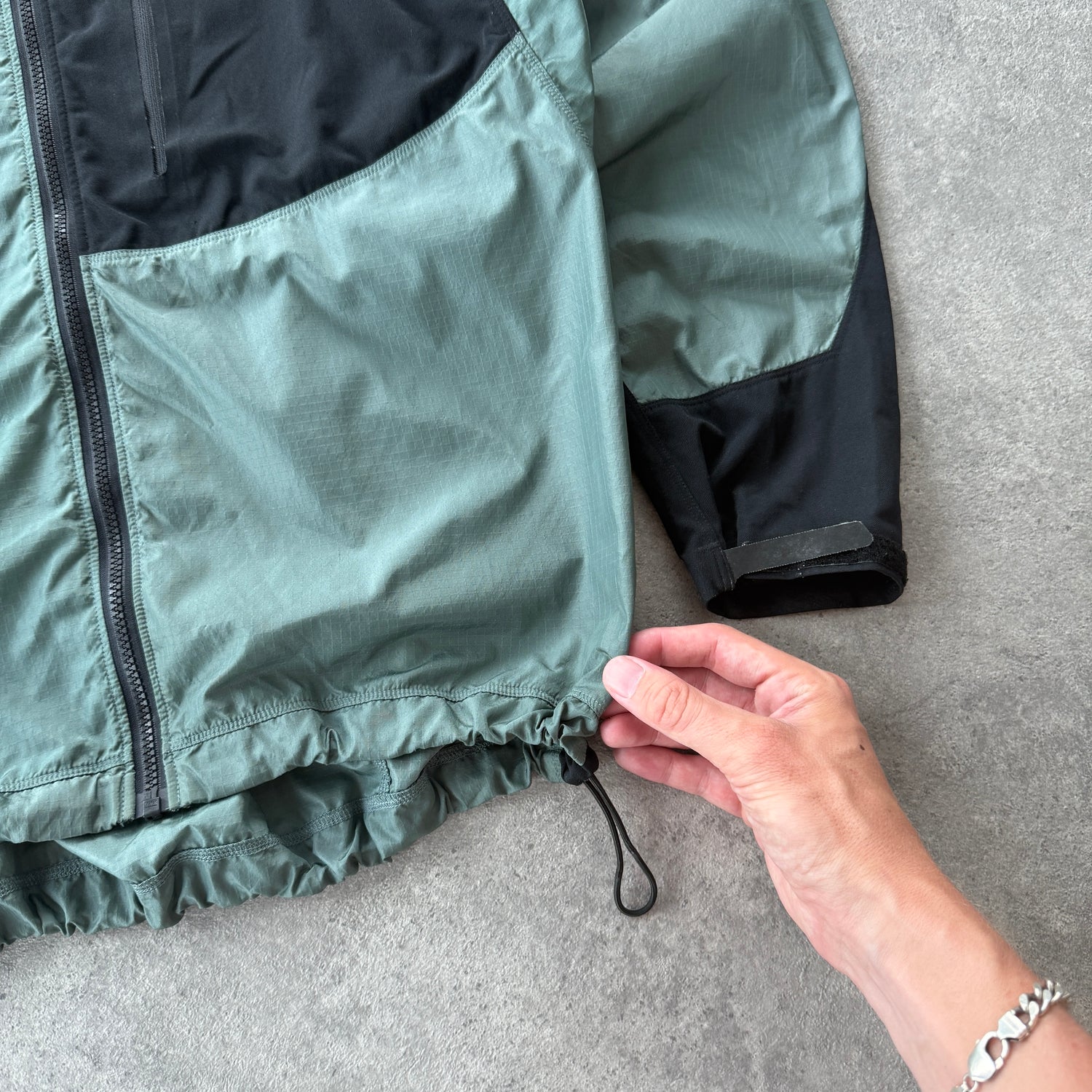 Arc’teryx 2000s technical windstopper shell jacket (M)
