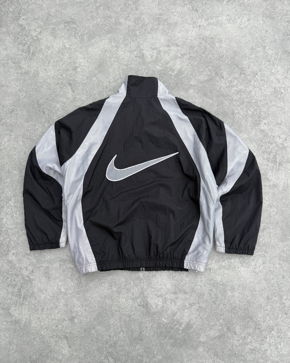 nike air 1990s lightweight swoosh shell jacket (l)