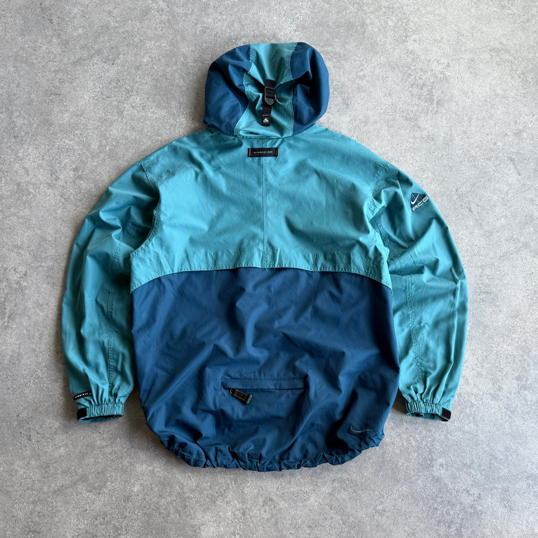Nike ACG 1990s storm fit heavyweight technical waterproof pullover jacket (L)