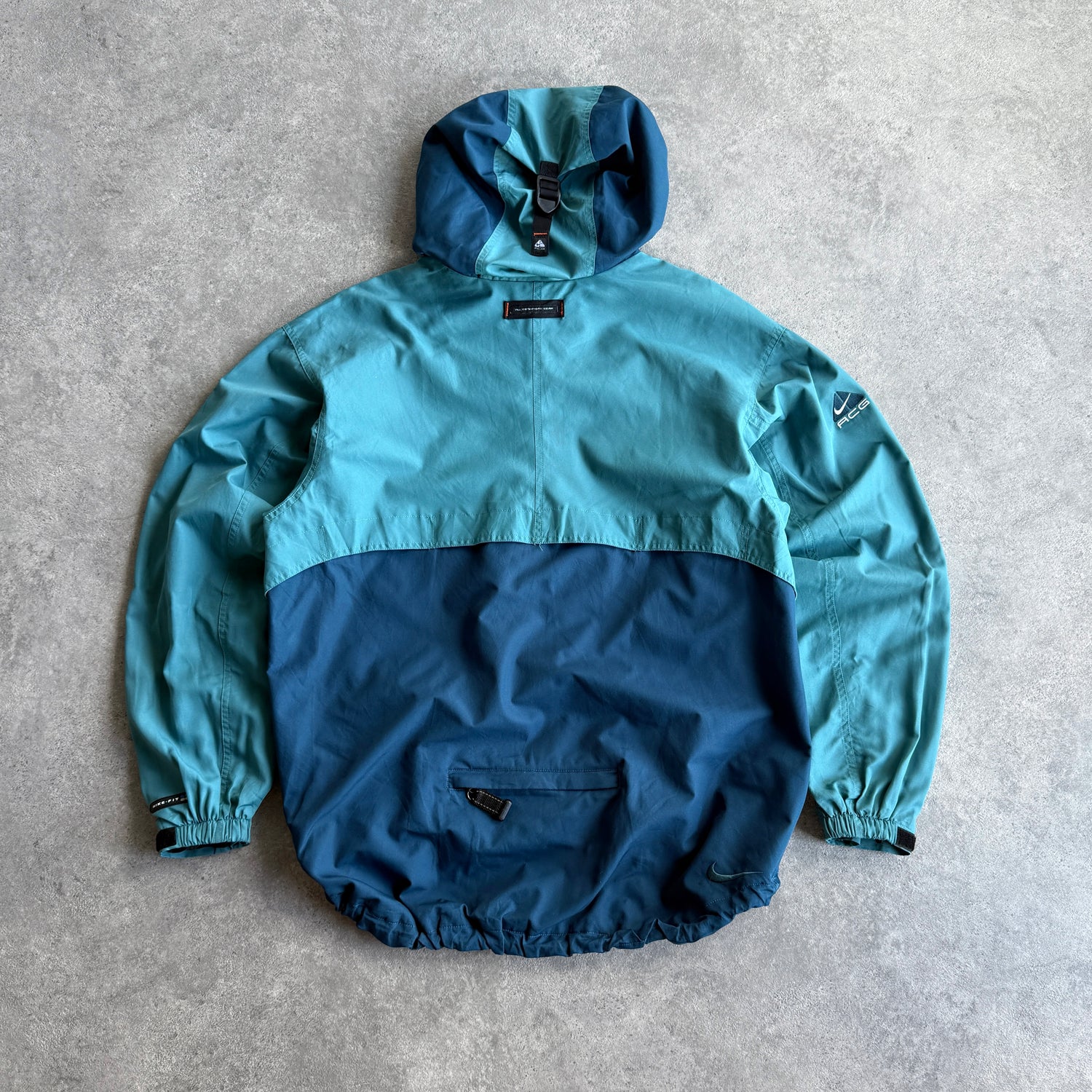 Nike ACG 1990s storm fit heavyweight technical waterproof pullover jacket (L)