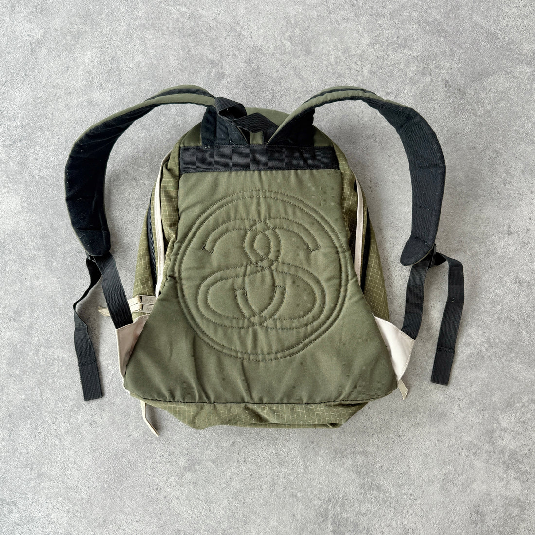 Stussy 1990s technical 40L backpack (19”x15”)