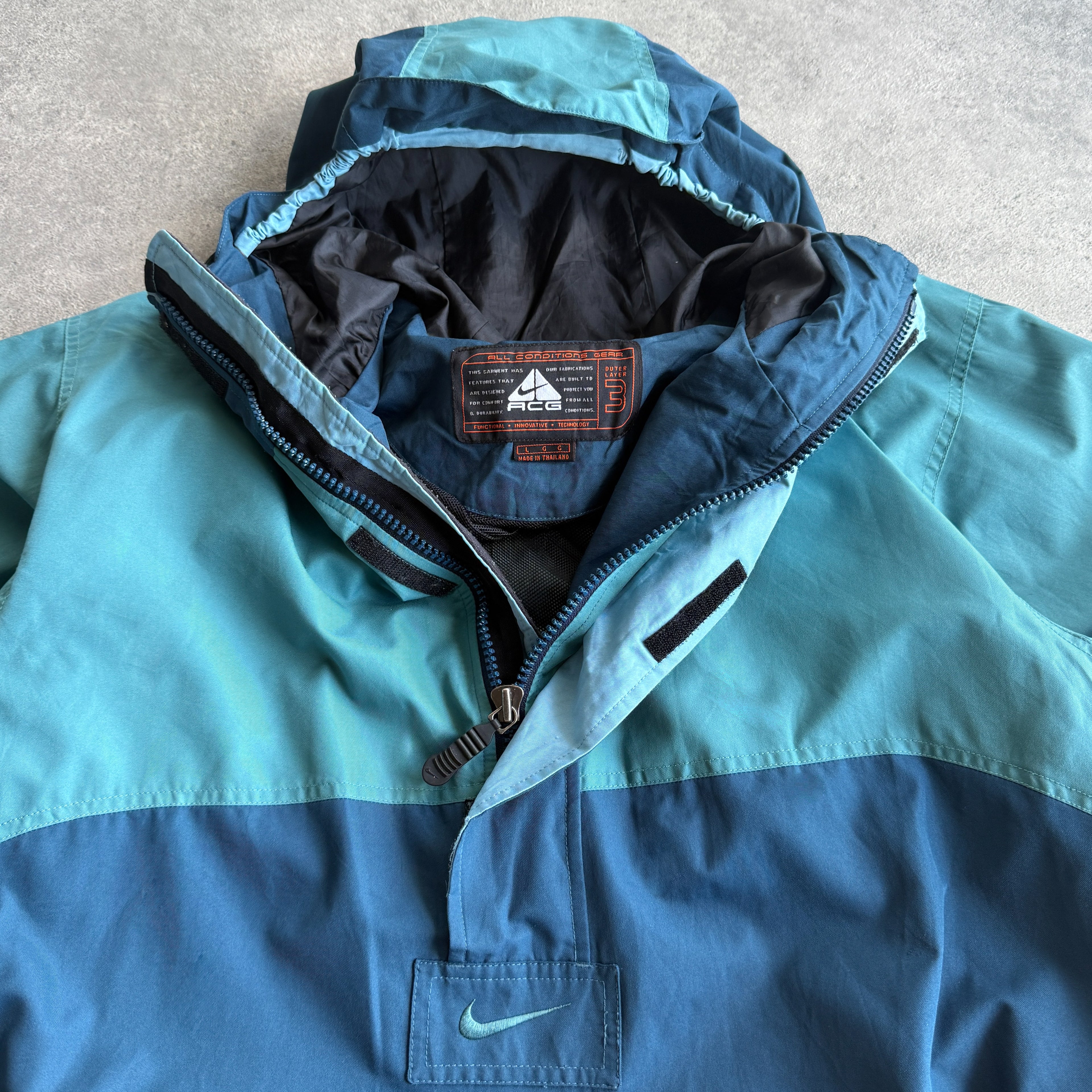 Nike ACG 1990s storm fit heavyweight technical waterproof pullover jacket (L)