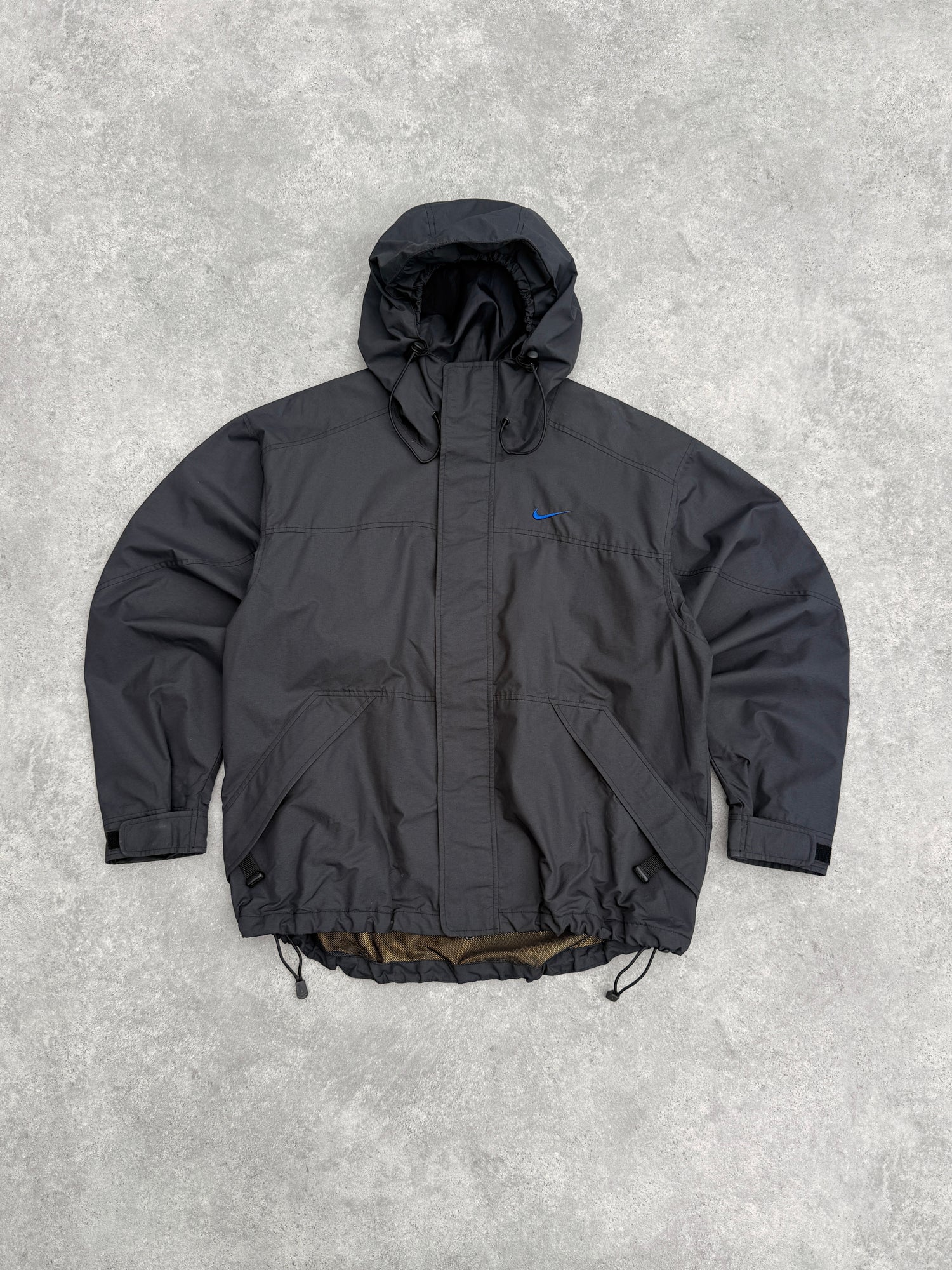 nike acg 1990s lightweight technical waterproof jacket (m)