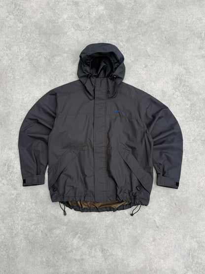 nike acg 1990s lightweight technical waterproof jacket (m)
