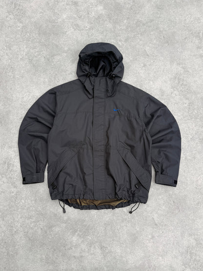 nike acg 1990s lightweight technical waterproof jacket in black, front view