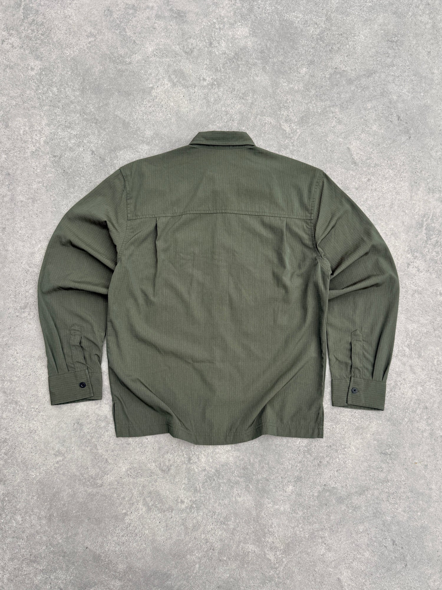 nike acg 2000s deadstock technical dri-fit ripstop shirt, cuff detail