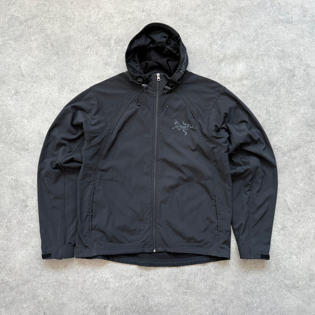 Arc’teryx RARE 2000s windstopper technical soft shell jacket (XL)