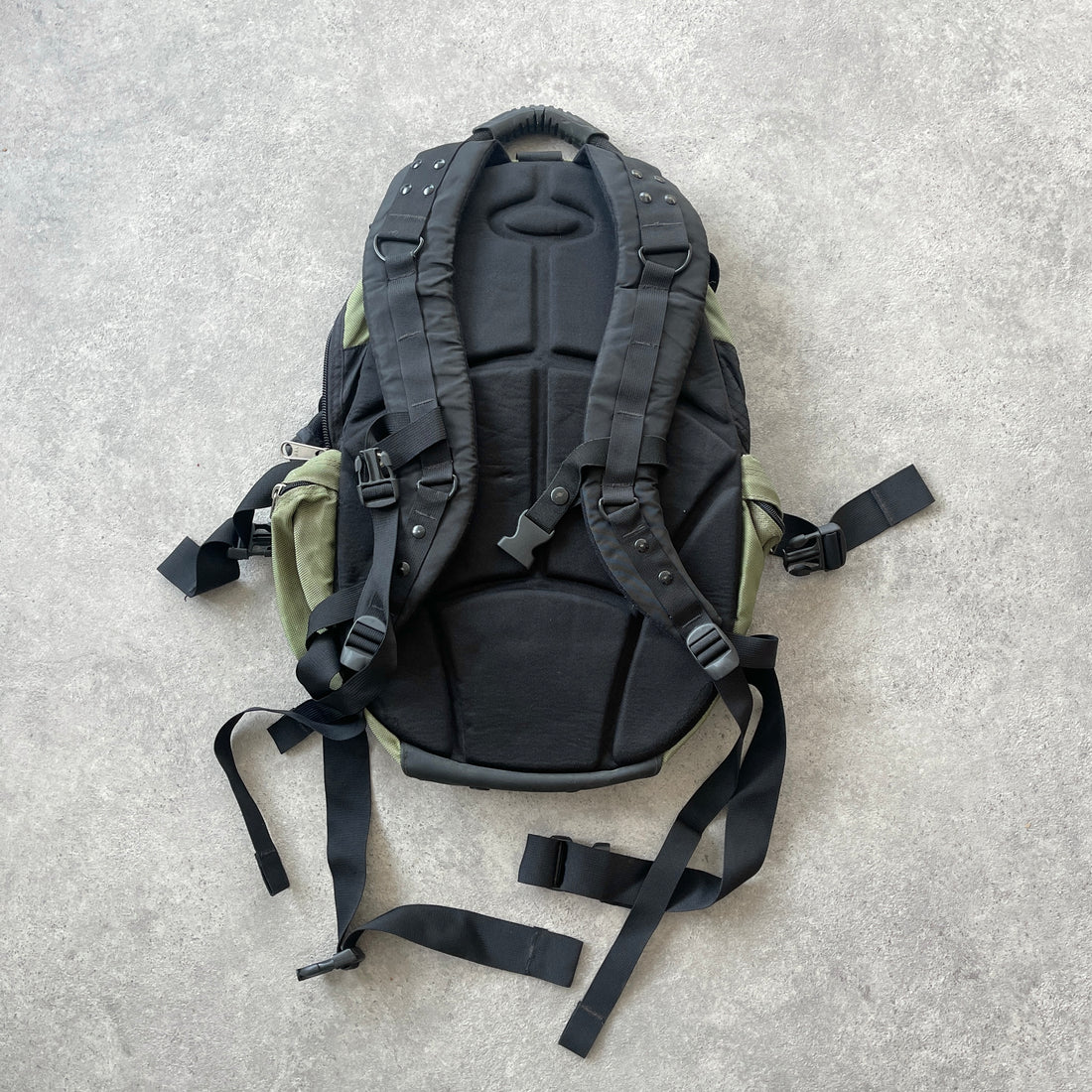 Oakley Software 2000s Icon technical utility backpack (22”x15”)