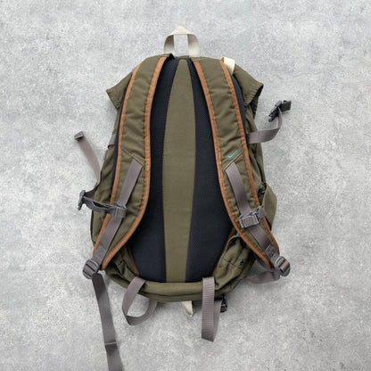 Nike ACG 1990s Steel City 35L backpack (22”x15”)