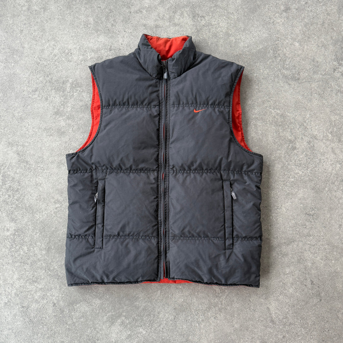 Nike 1990s reversible down fill spellout puffer jacket (M)