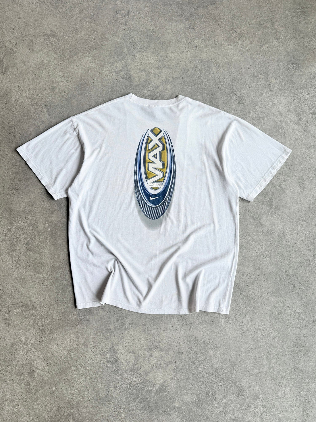 nike air max 1990s heavyweight graphic t-shirt in white, front view
