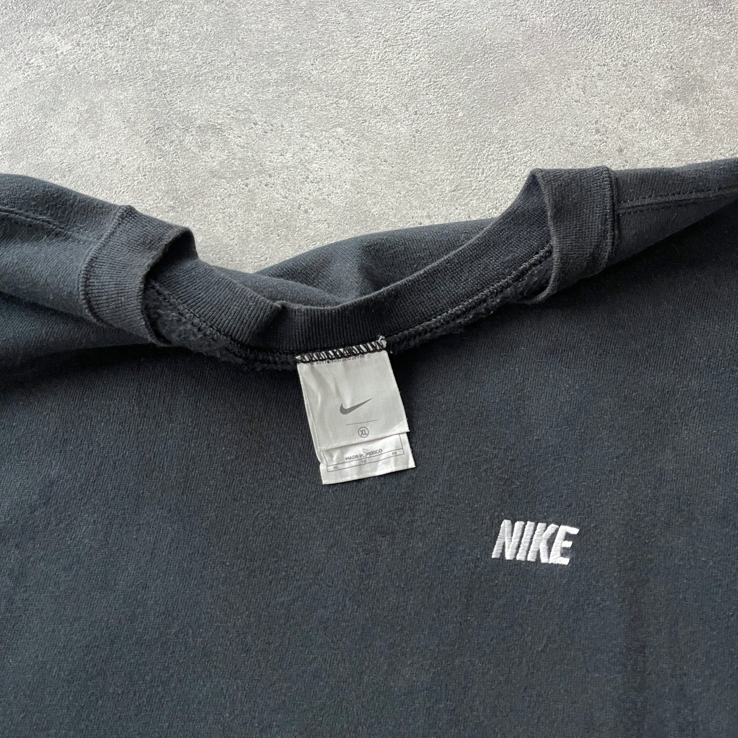 Nike 2000 embroidered heavyweight sweatshirt (XL)