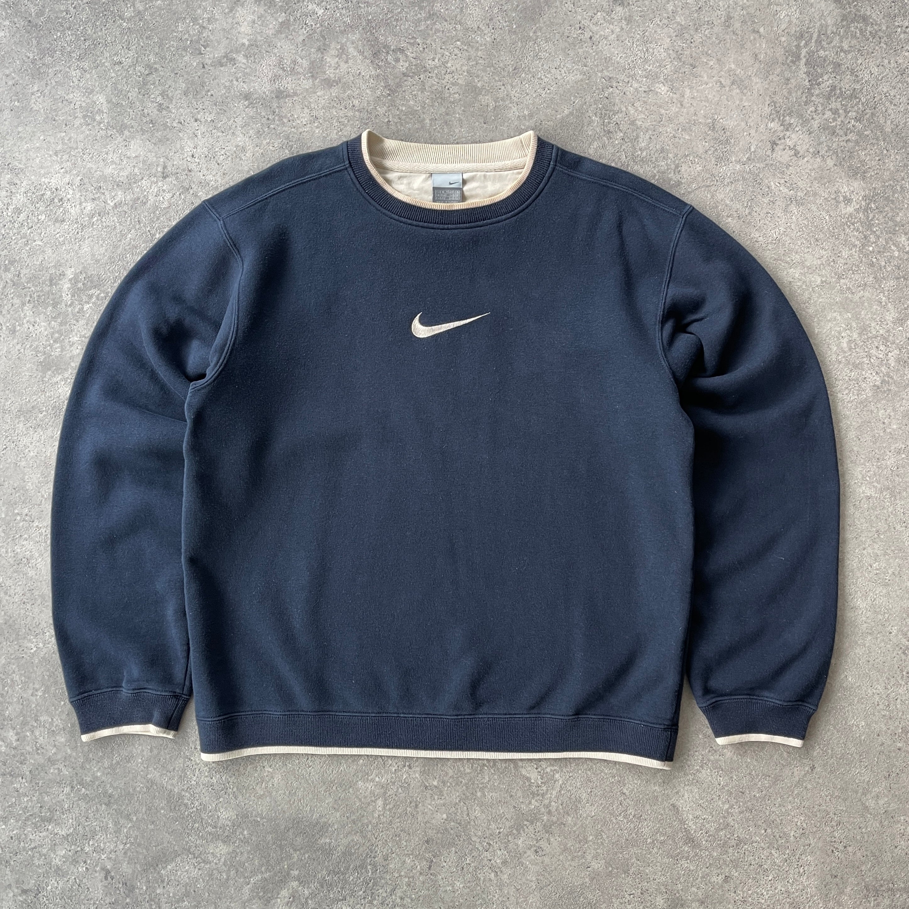 Nike 2000s heavyweight embroidered sweatshirt (M)