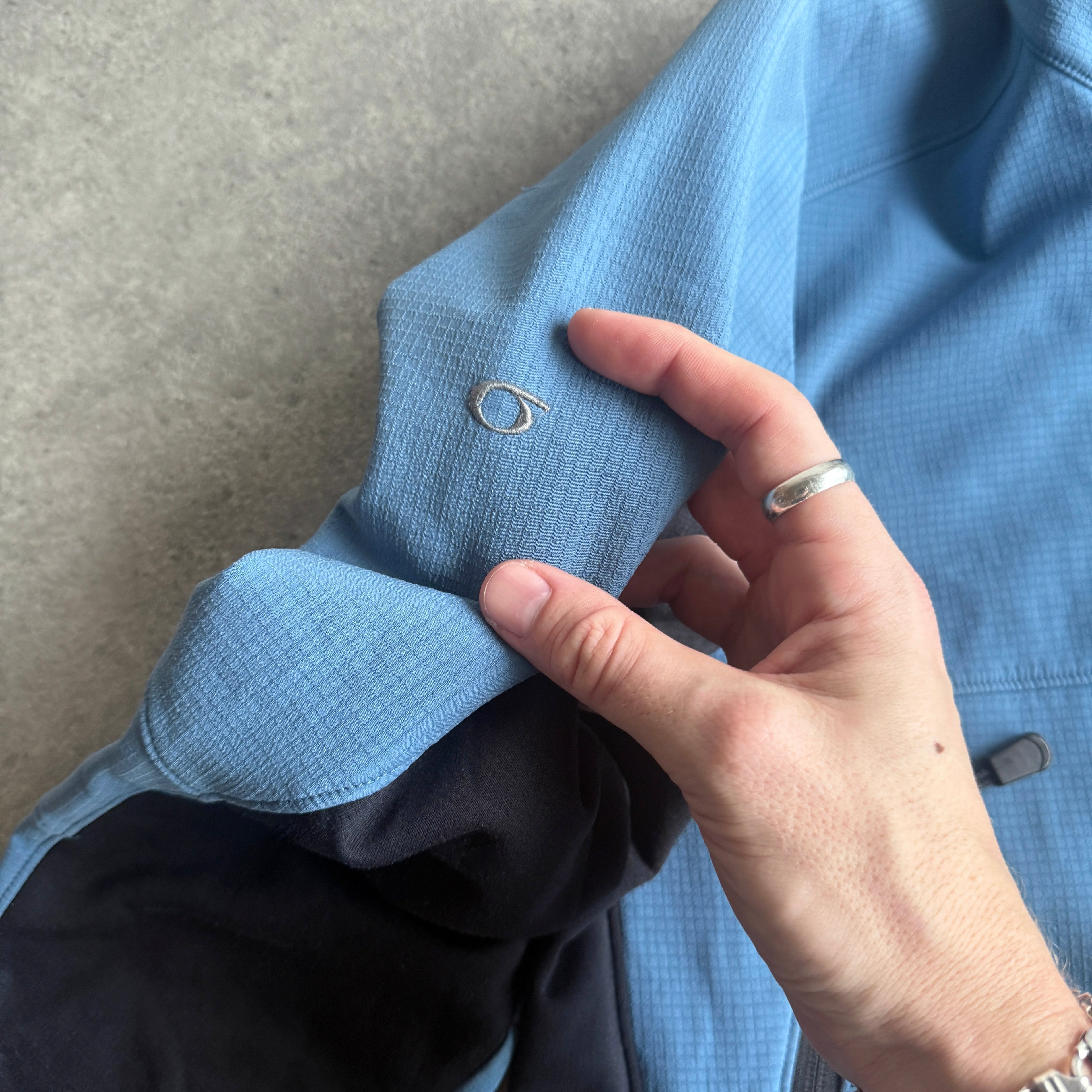 Arc’teryx 2003 Sigma LT technical windstopper soft shell jacket (L)