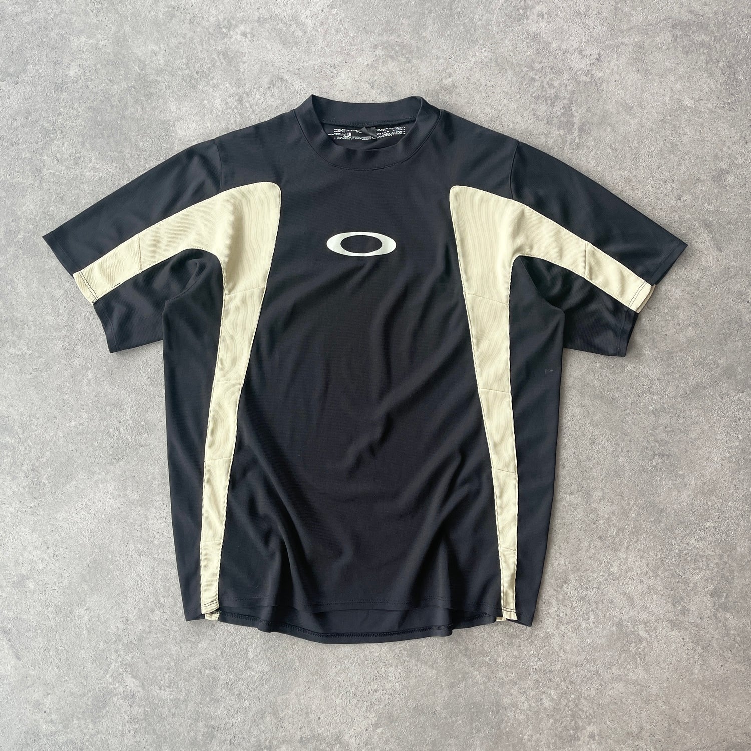 Oakley 2006 technical nylon two tone t-shirt (XL)